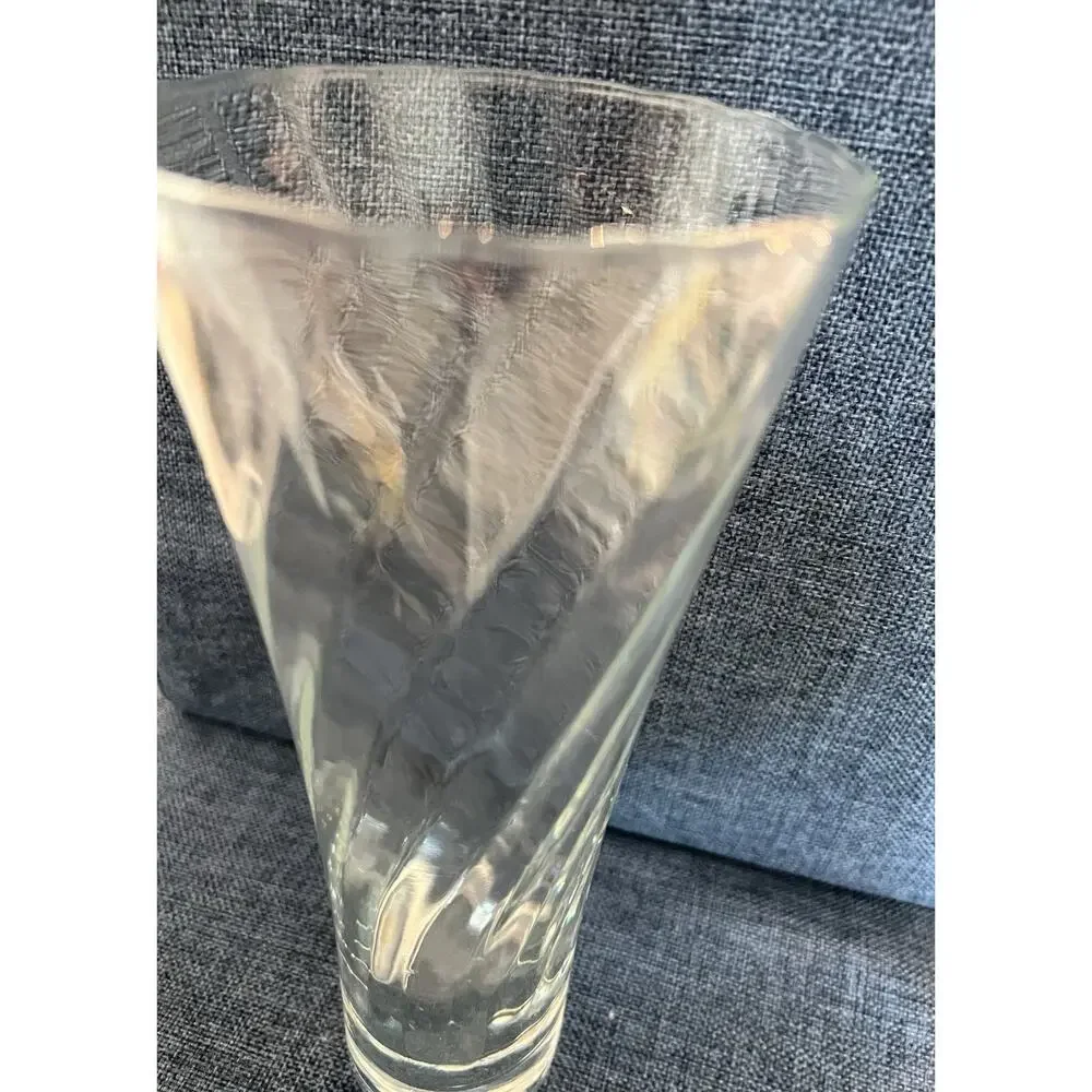 Large 9.5” Flared Inside Ribbed Clear Crystal Floral Vase‎ Spiral